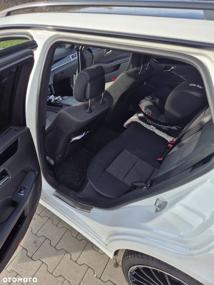 Mercedes-Benz Klasa E 220 BlueTEC 4-Matic Classic - 5