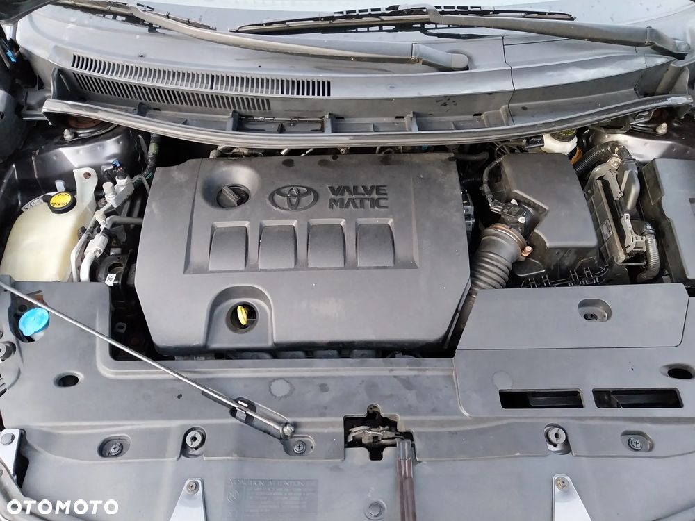 Toyota Auris 1.6 Executive - 12