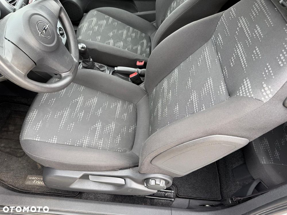 Opel Corsa 1.2 16V Essentia - 12