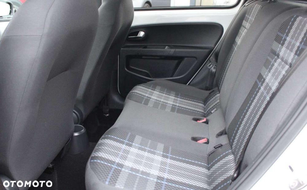 Volkswagen up! - 14