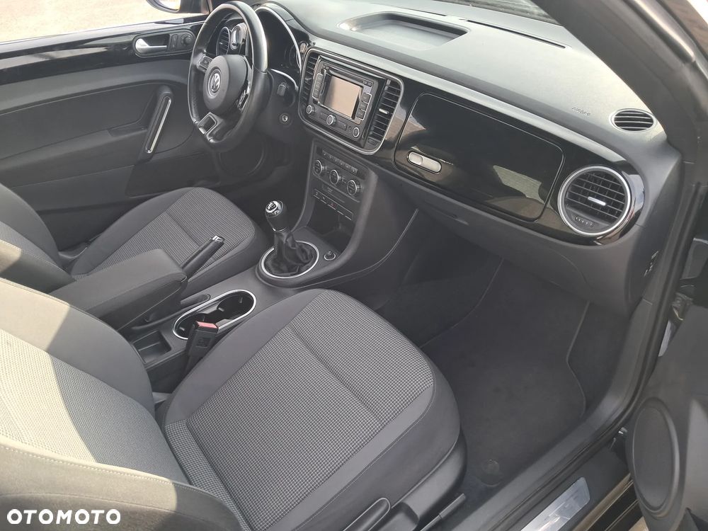 Volkswagen Beetle 1.6 TDI DPF Blue Motion Technologie Design - 18