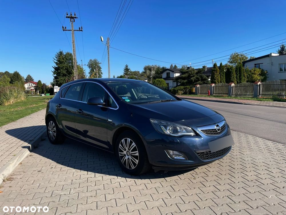 Opel Astra IV 1.4 T Sport - 1