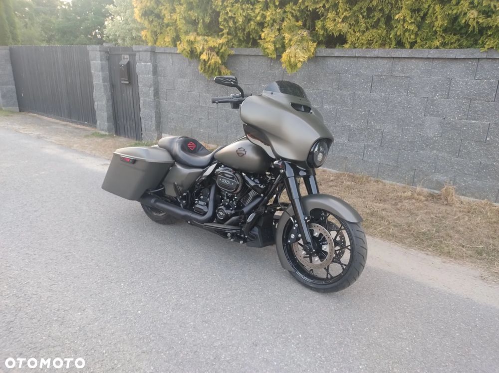 Harley-Davidson Touring Street Glide - 1