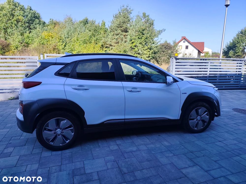 Hyundai Kona - 4