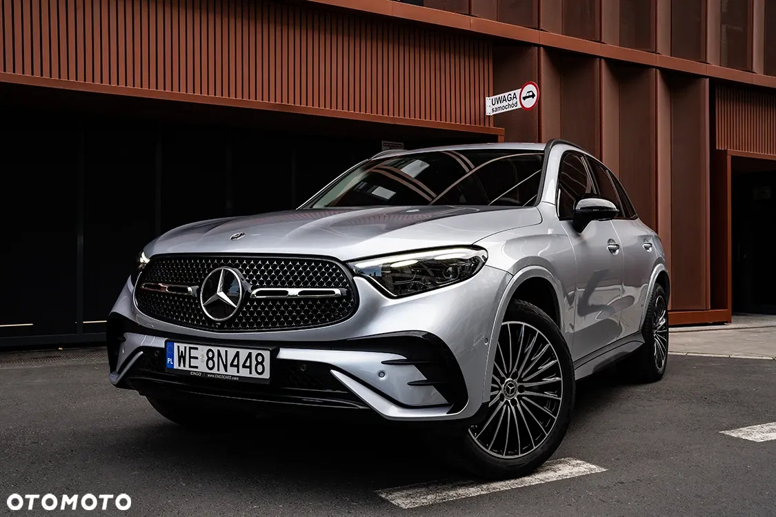 Mercedes-Benz GLC 300 e 4-Matic AMG Line - 2