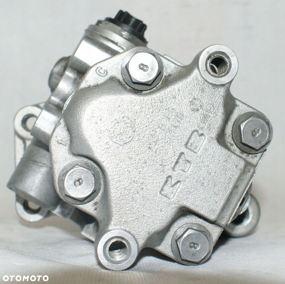 POMPA WSPOMAGANIA AUDI Q7 7L8422153B 4.2 TDI FSI - 2