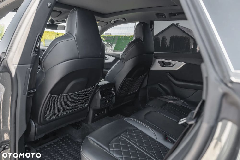 Audi Q8 - 24