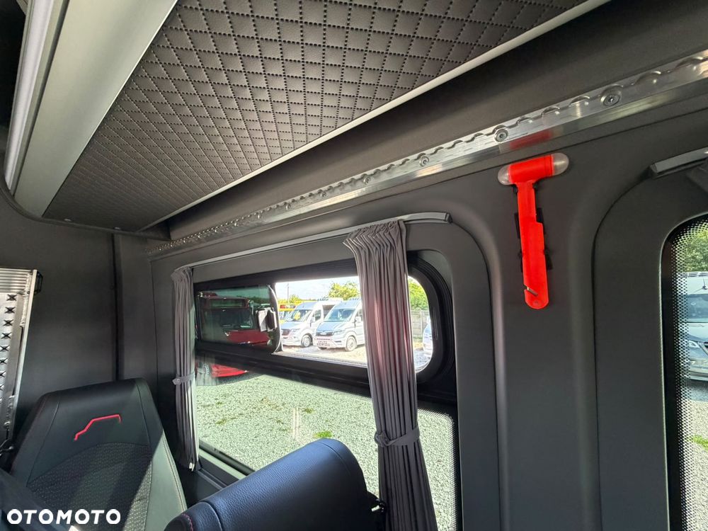 Mercedes-Benz eSprinter - 22