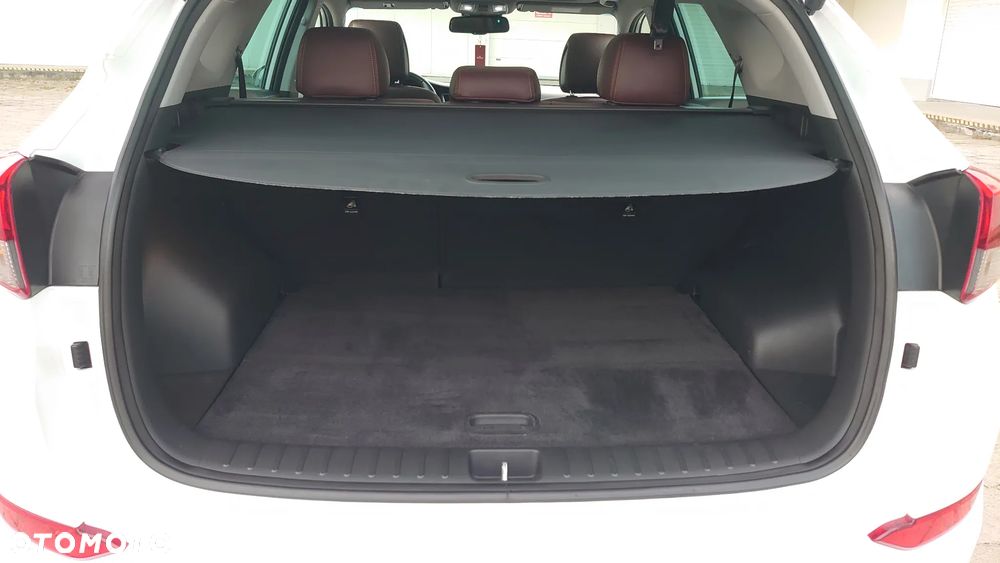 Hyundai Tucson 2.0 CRDI 4WD Automatik Premium - 20