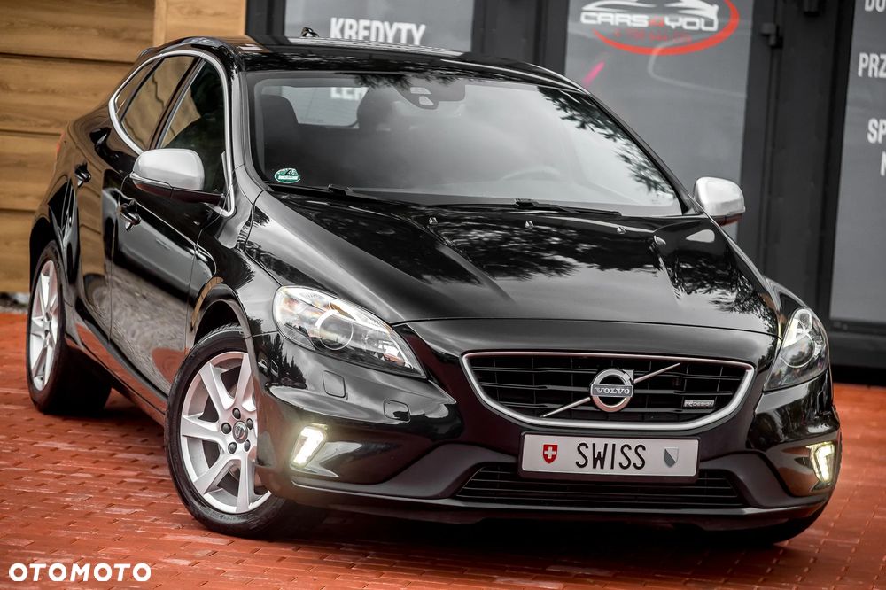 Volvo V40 D4 Drive-E R-Design Momentum - 1