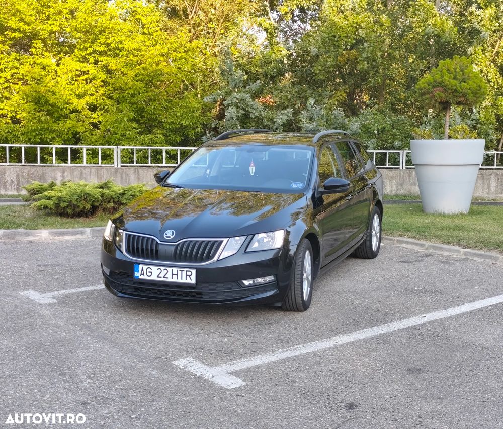 Skoda Octavia 1.6 TDI DSG Style - 1
