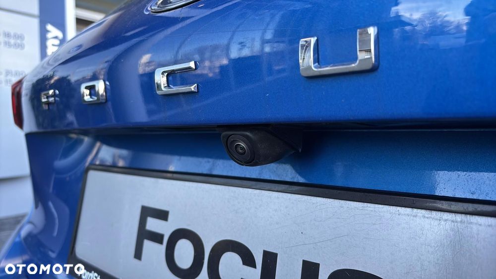 Ford Focus 1.0 EcoBoost Hybrid ST-LINE X - 11