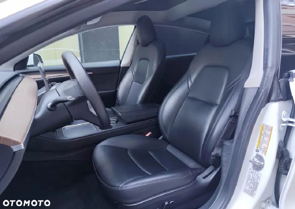 Tesla Model 3 Long Range AWD Premium - 4