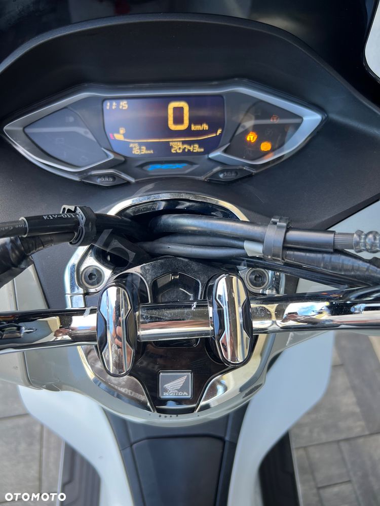 Honda PCX - 9
