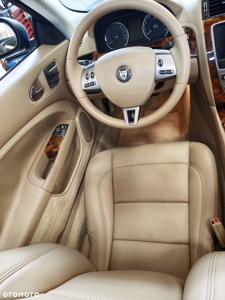 Jaguar XK 4.2 V8 - 15