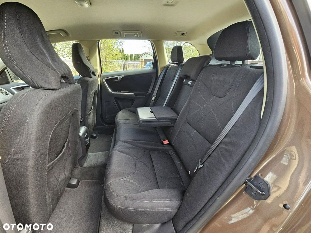 Volvo XC 60 D3 Momentum - 15