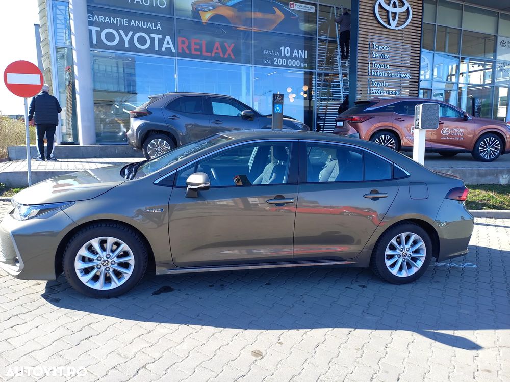 Toyota Corolla 1.8 HSD Dynamic - 6