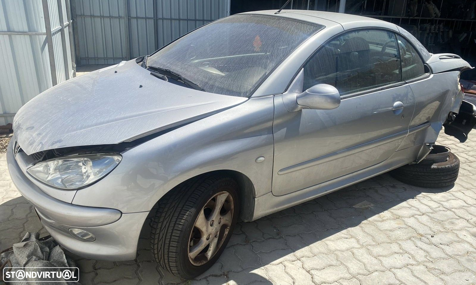 Peugeot 206 CC 1.6 i de 2003 disponível para peças - 4