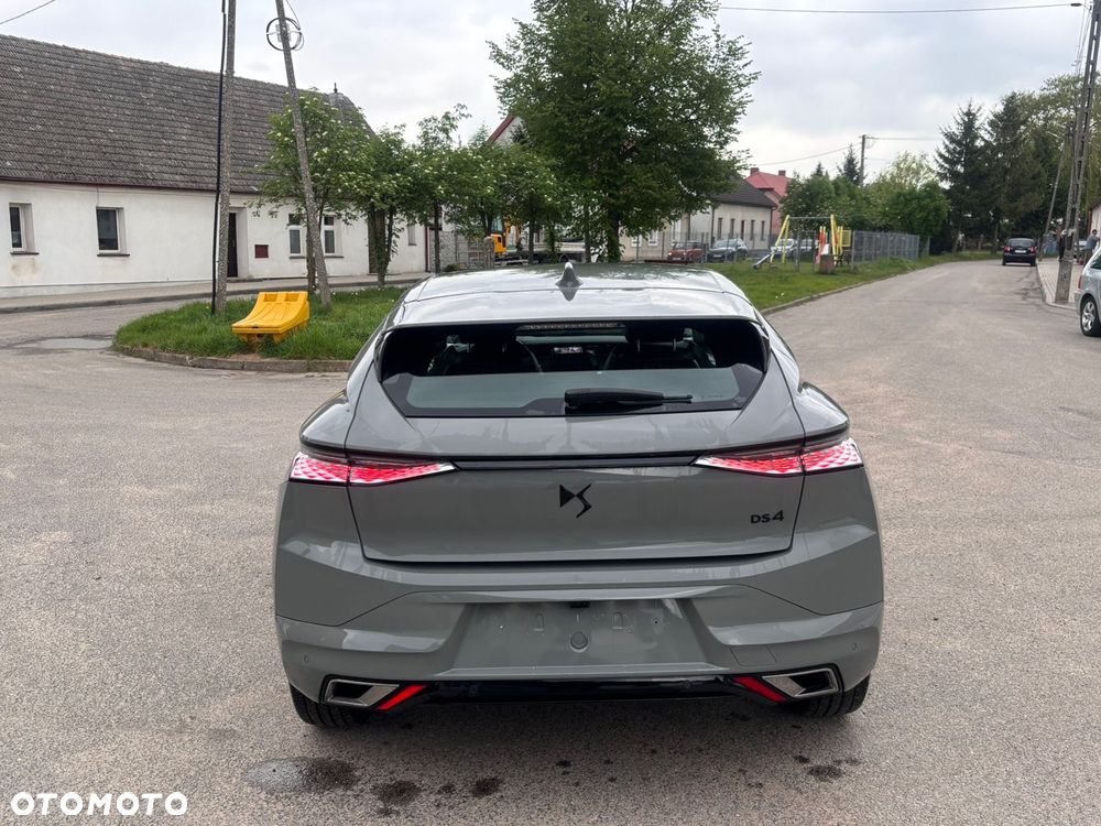 DS Automobiles DS 4 1.2 PureTech Performance Line + - 6
