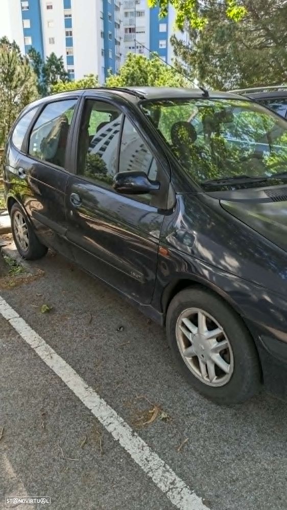 Renault Scénic 1.9 dTi RXE AC - 1