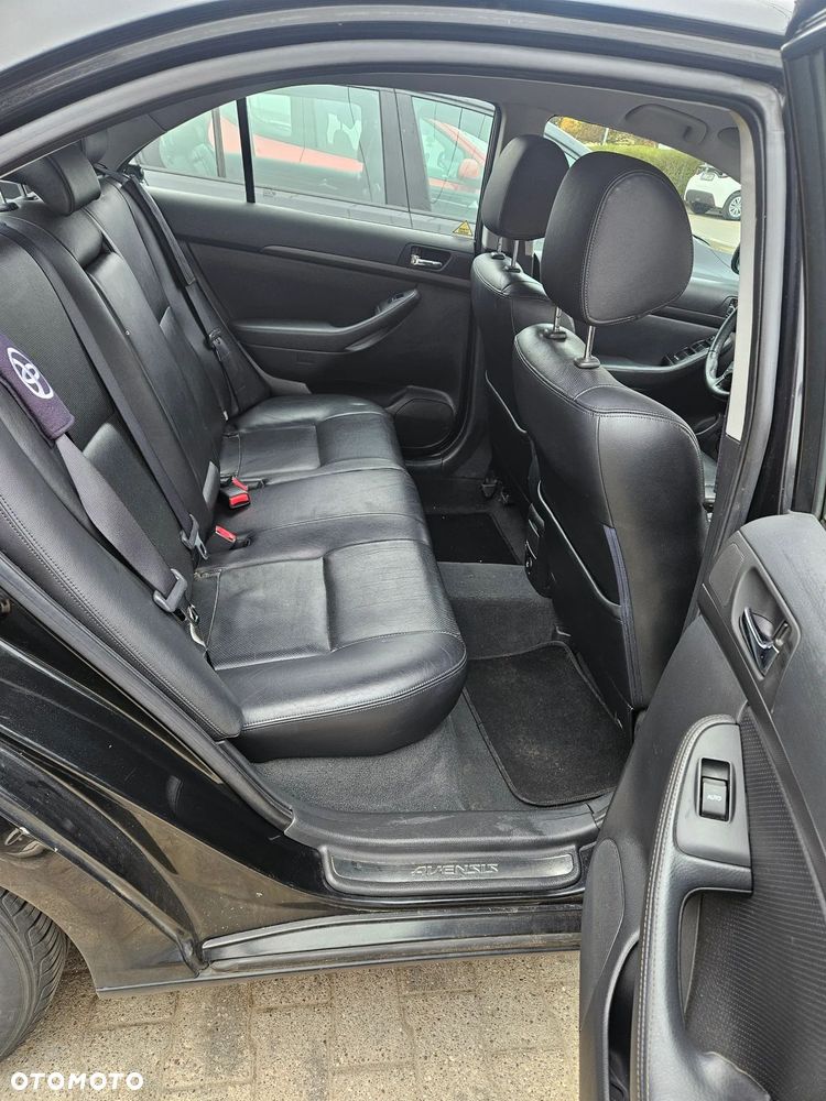 Toyota Avensis 2.0 VVT-i Executive - 9