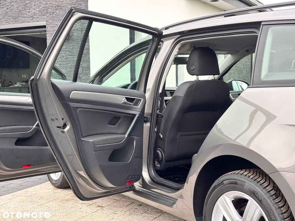 Volkswagen Golf - 14