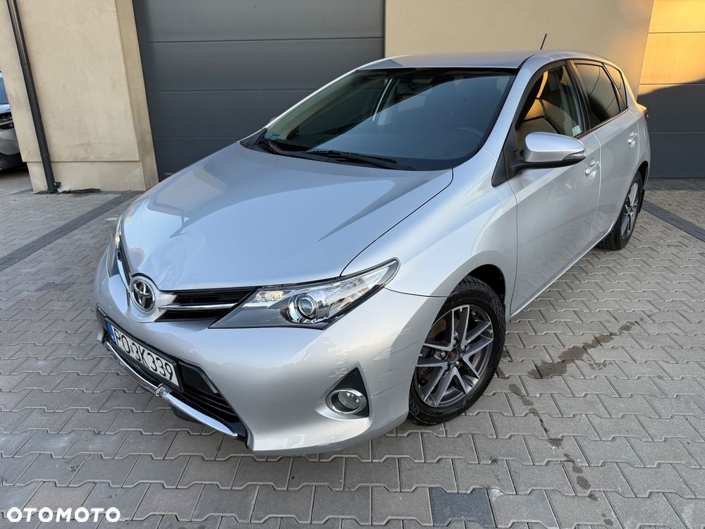 Toyota Auris 1.6 Premium Comfort - 3