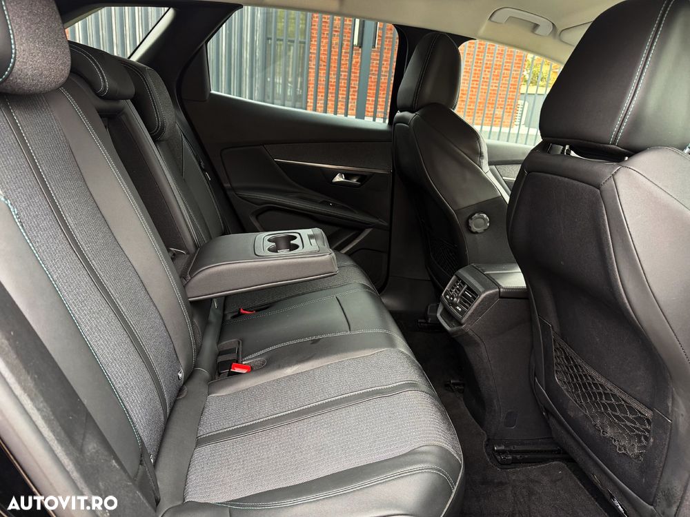 Peugeot 3008 Hybrid 225 e-EAT8 GT Pack - 17