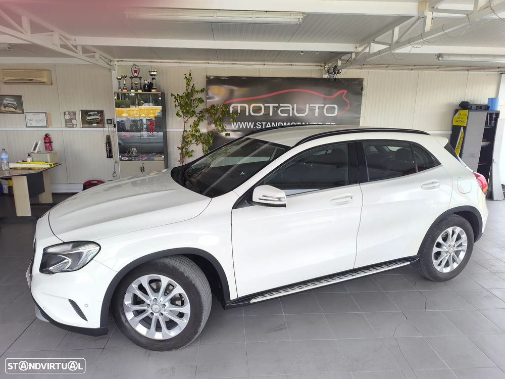 Mercedes-Benz GLA 200 CDi Style - 4