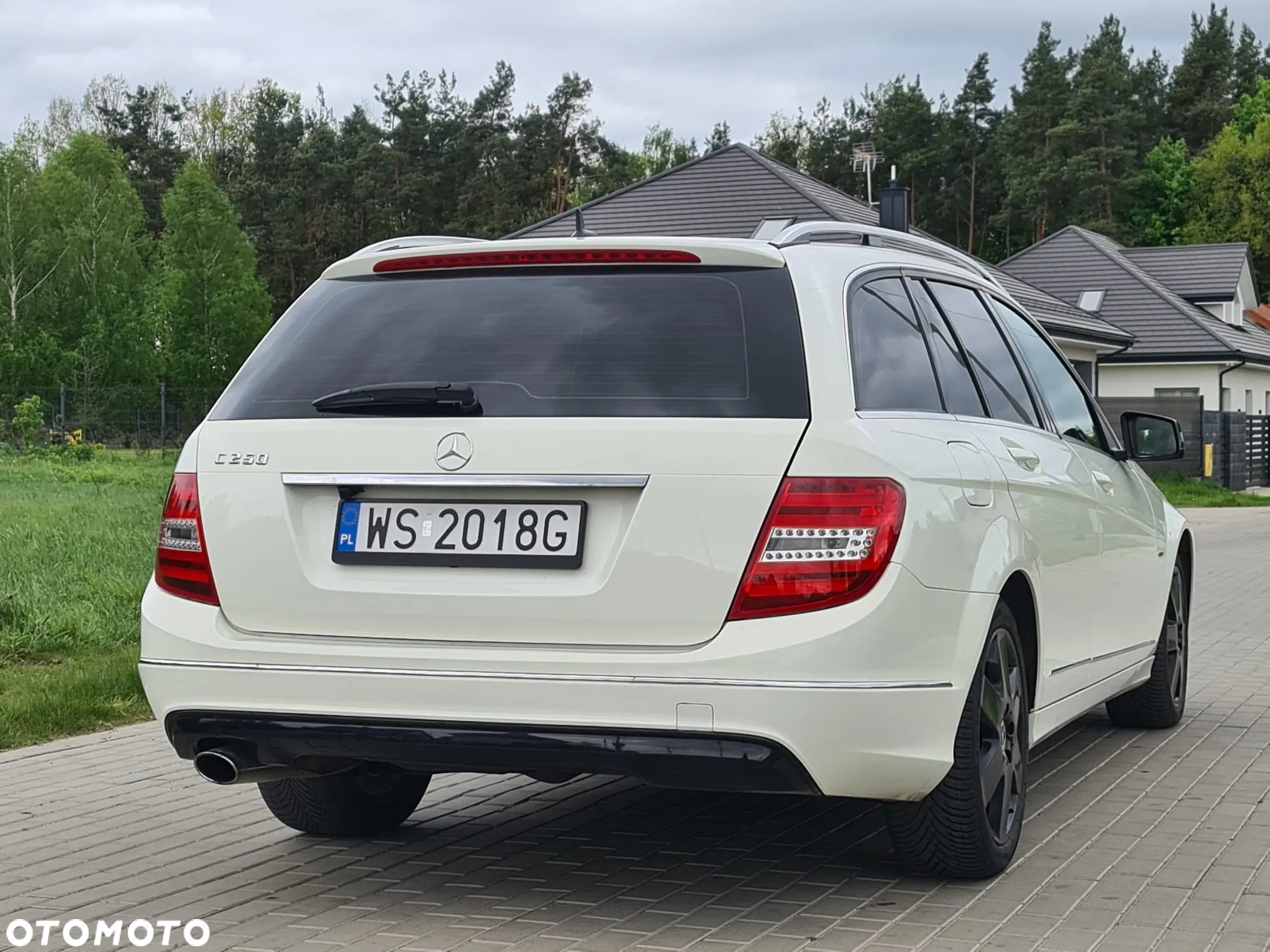 Mercedes-Benz Klasa C 250 CDI BlueEff Avantgarde - 4