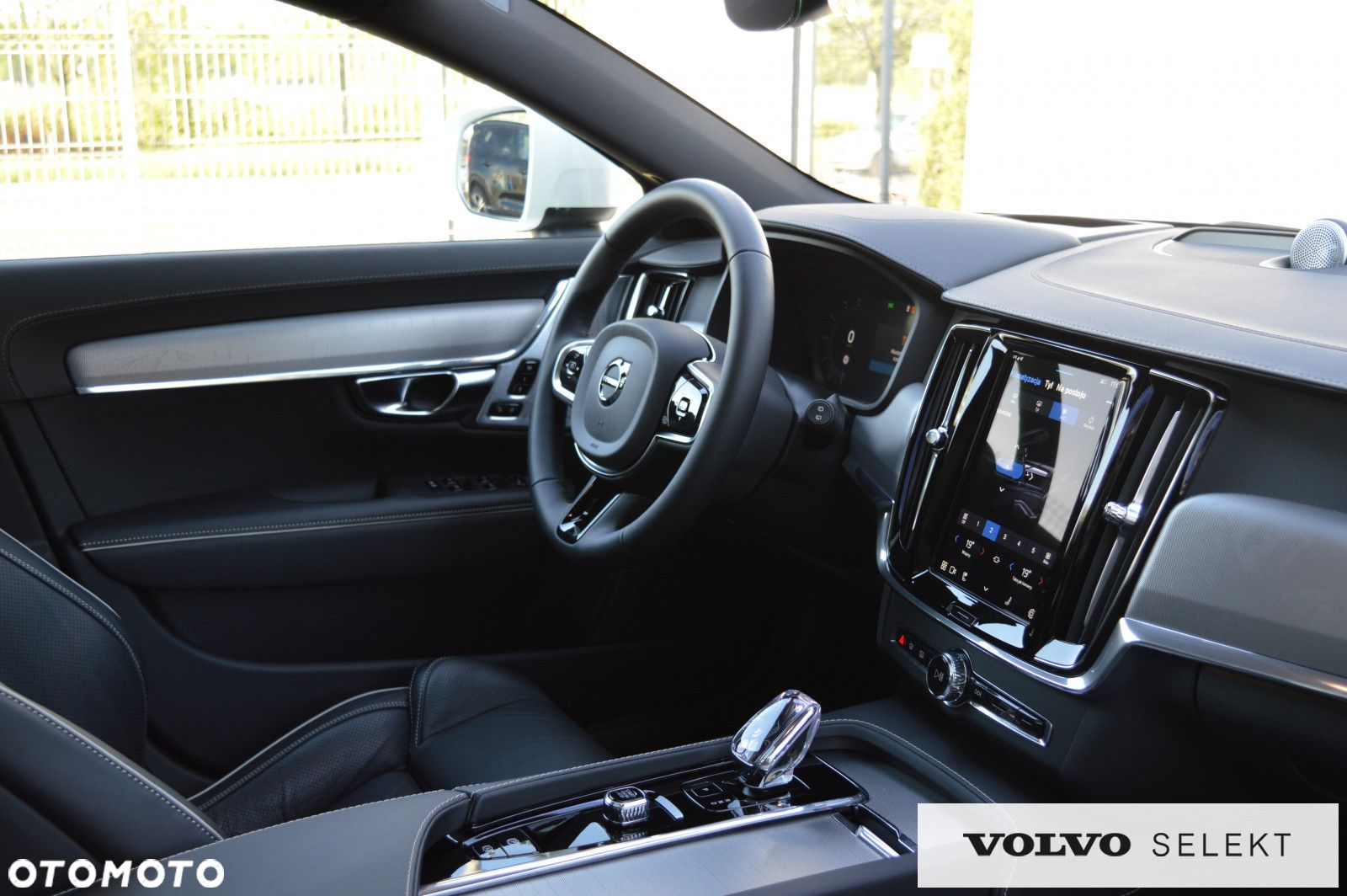 Volvo V90 Cross Country - 31