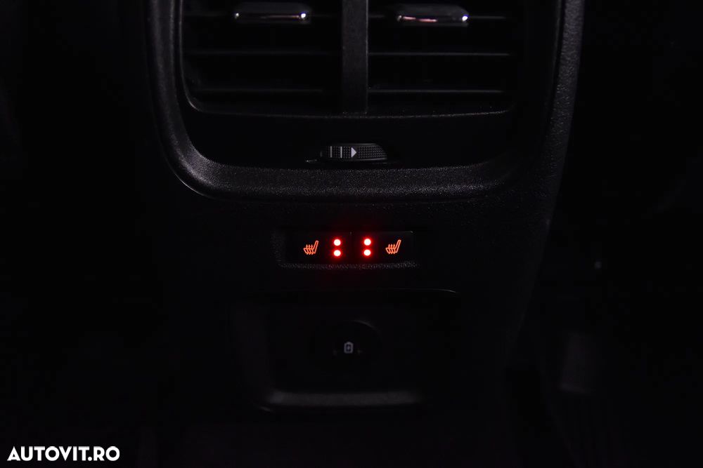 Ford Kuga 2.5 Duratec PHEV ST-LINE - 22