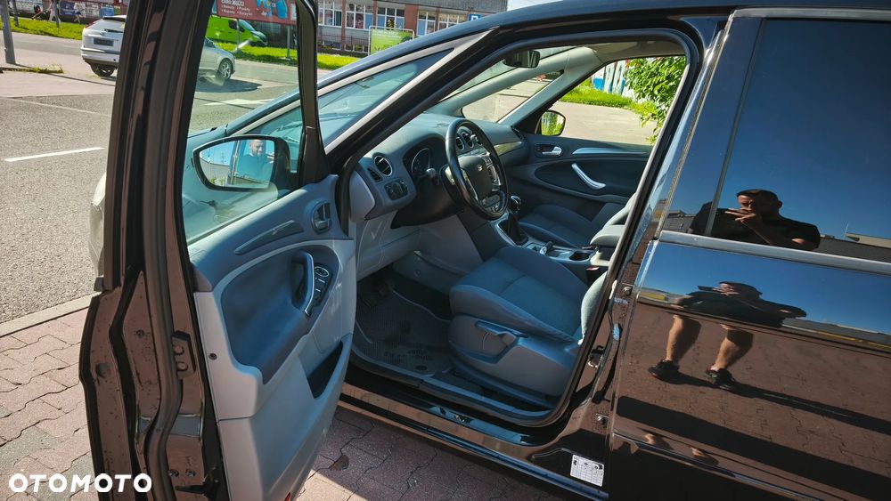 Ford S-Max - 8
