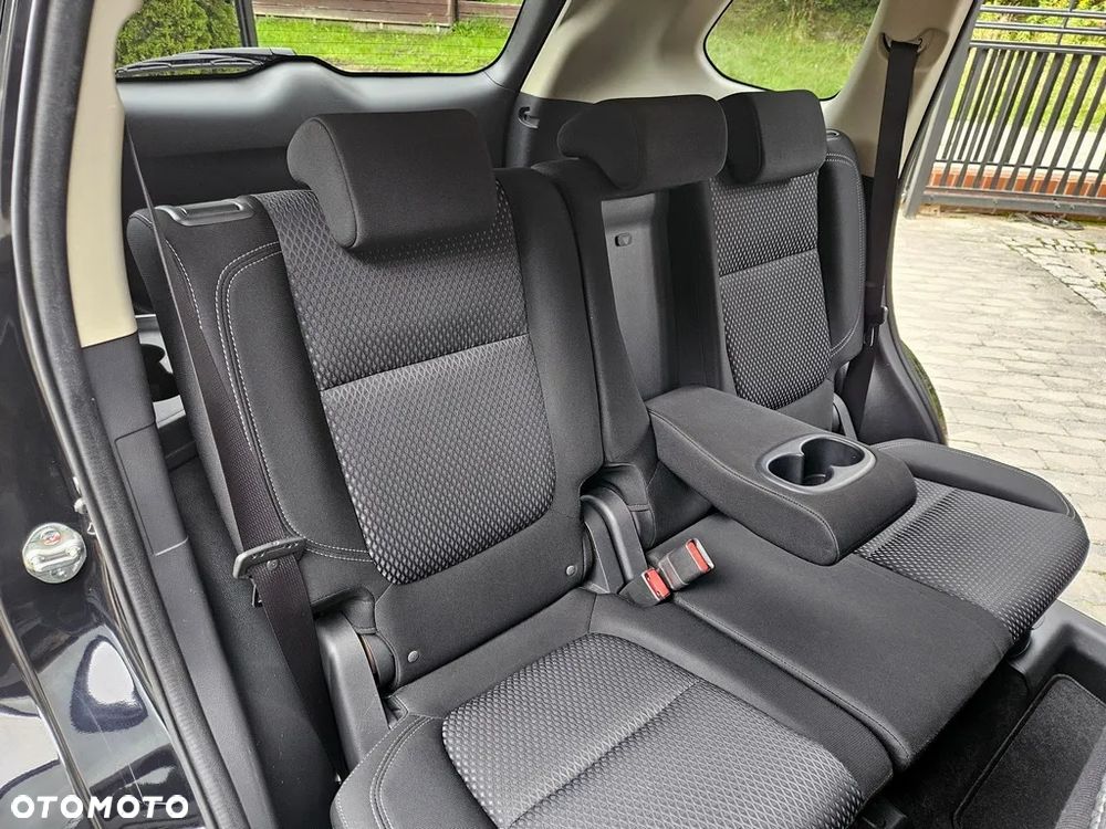 Mitsubishi Outlander - 21