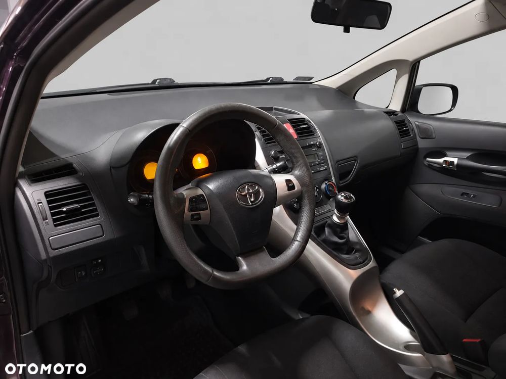 Toyota Auris 1.33 VVT-i Terra - 5