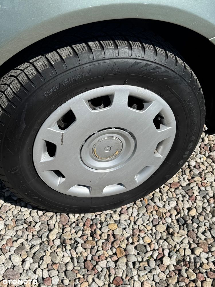 Volkswagen Passat 1.9 TDI Highline - 28