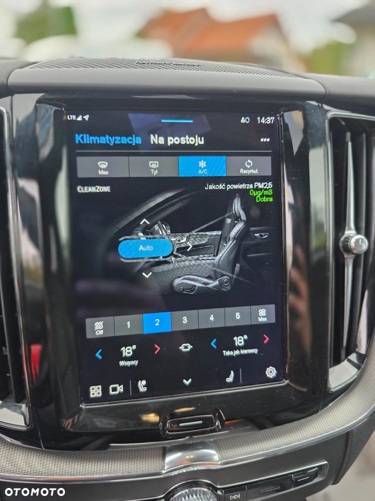 Volvo XC 60 B4 D AWD Plus Dark - 13