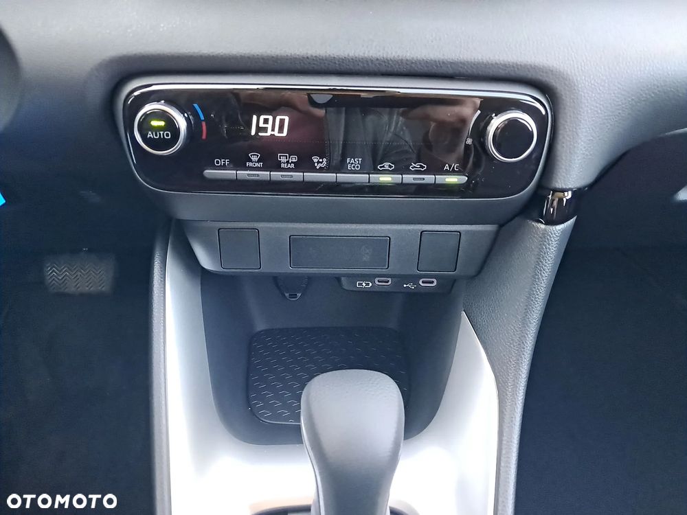 Toyota Yaris Hybrid 1.5 Comfort - 25