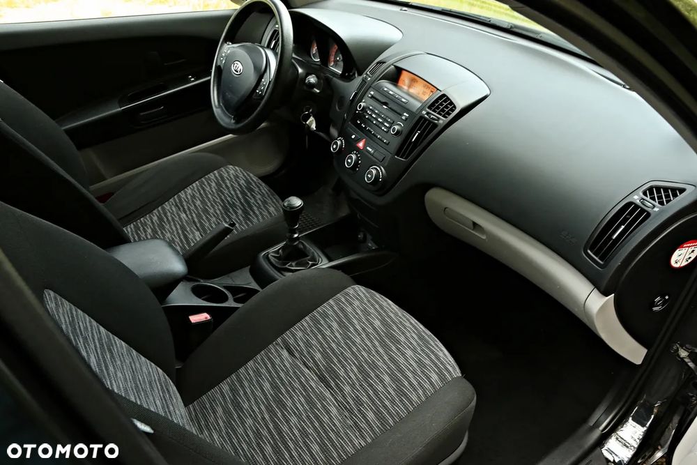 Kia Ceed 1.4 CVVT Attract - 9