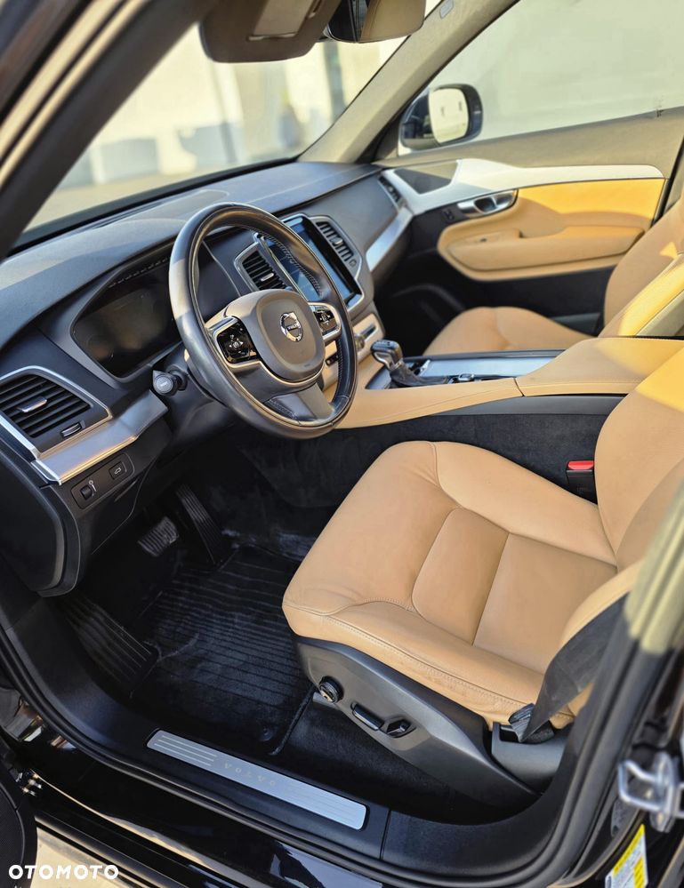 Volvo XC 90 - 12