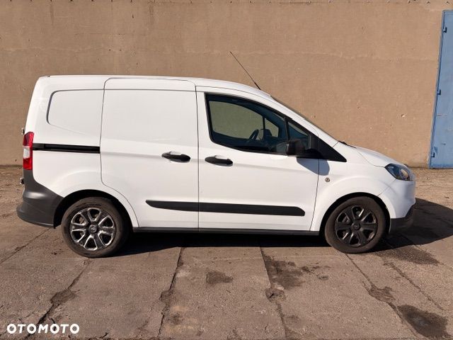 Ford transit courier - 2