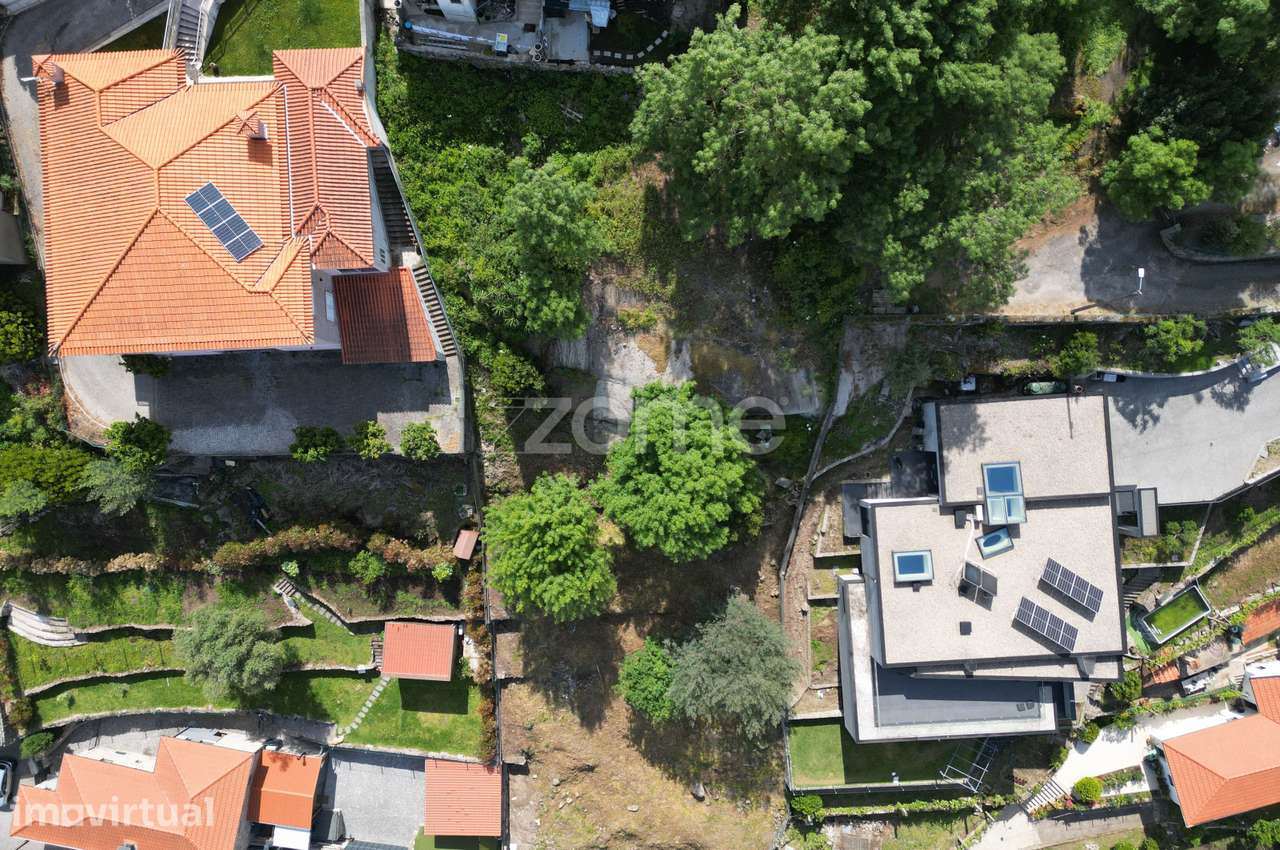 Terreno urbano Burgães - Grande imagem: 3/26
