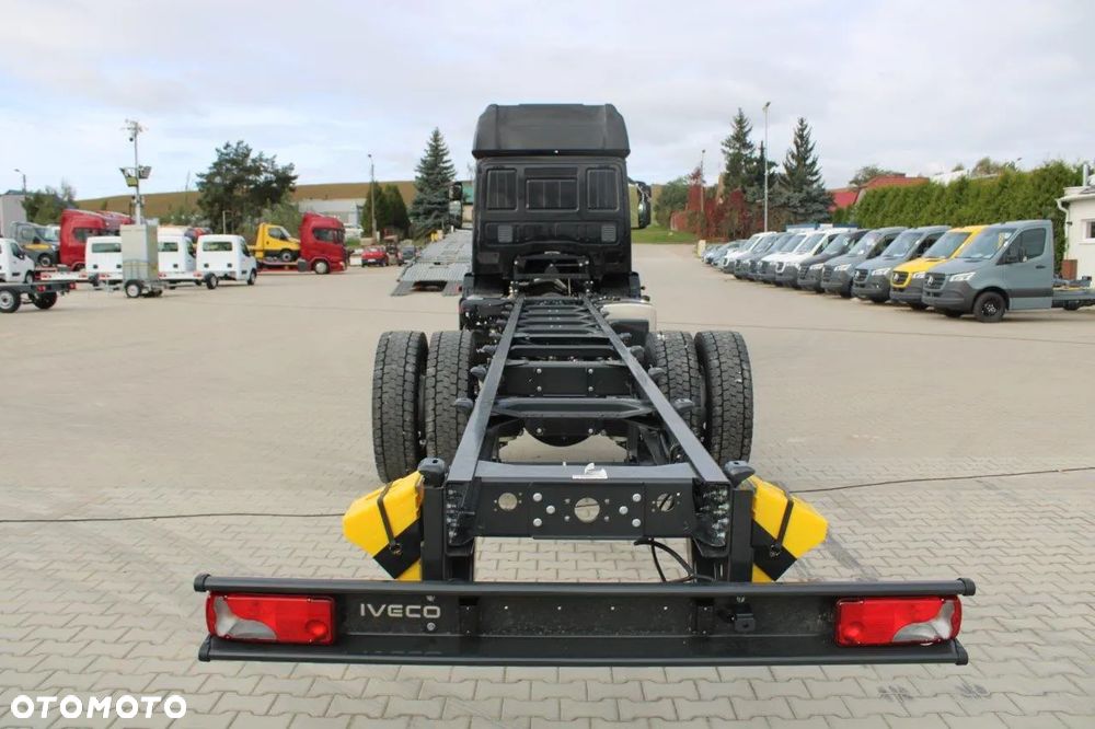Iveco Eurocargo ML180E32/P DMC 18 ton, rozstaw osi 6570 - 4