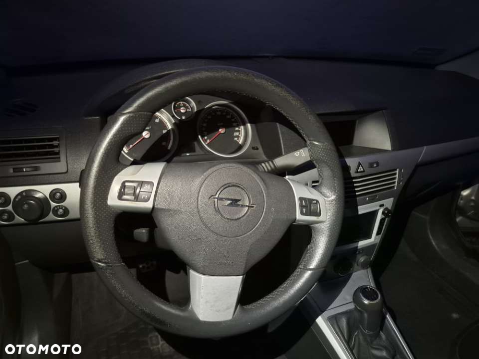 Opel Astra 1.7 CDTI - 16