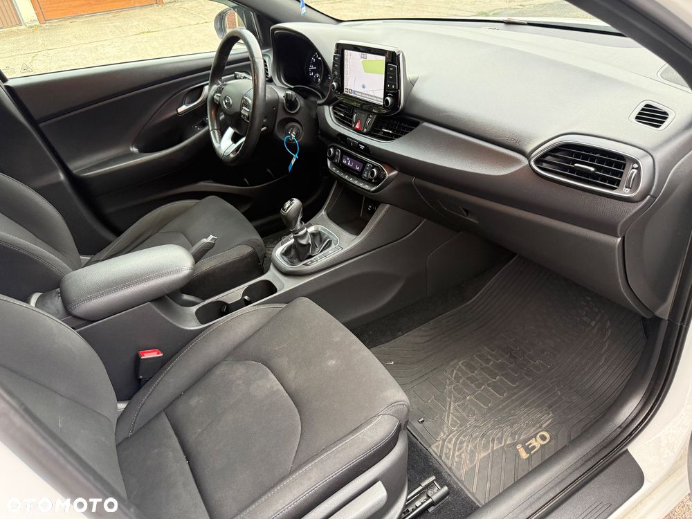 Hyundai i30 1.4 T-GDI GO Plus - 21