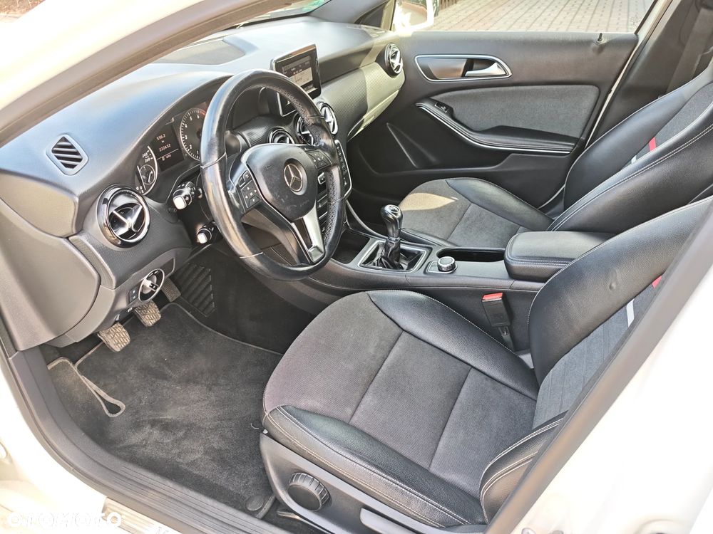 Mercedes-Benz Klasa A 180 (BlueEFFICIENCY) - 20