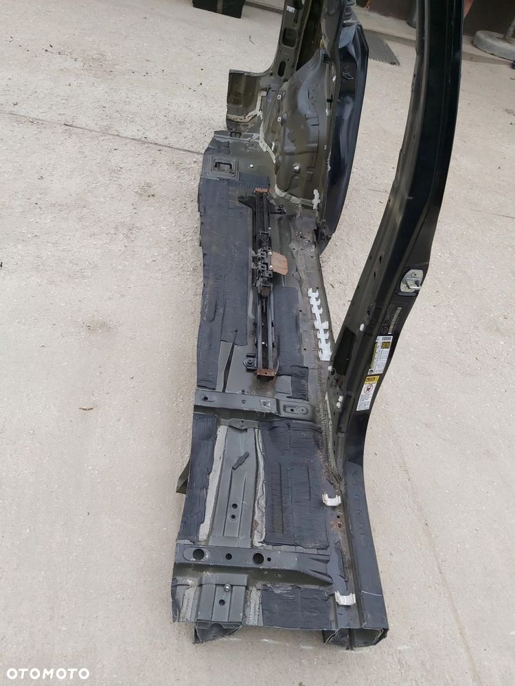 TOYOTA SIENNA ćwiartka lewy tył błotnik lewy tył próg słupek bok - 5