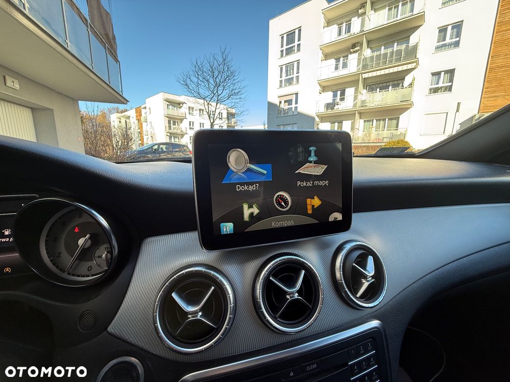 Mercedes-Benz CLA 200 - 14