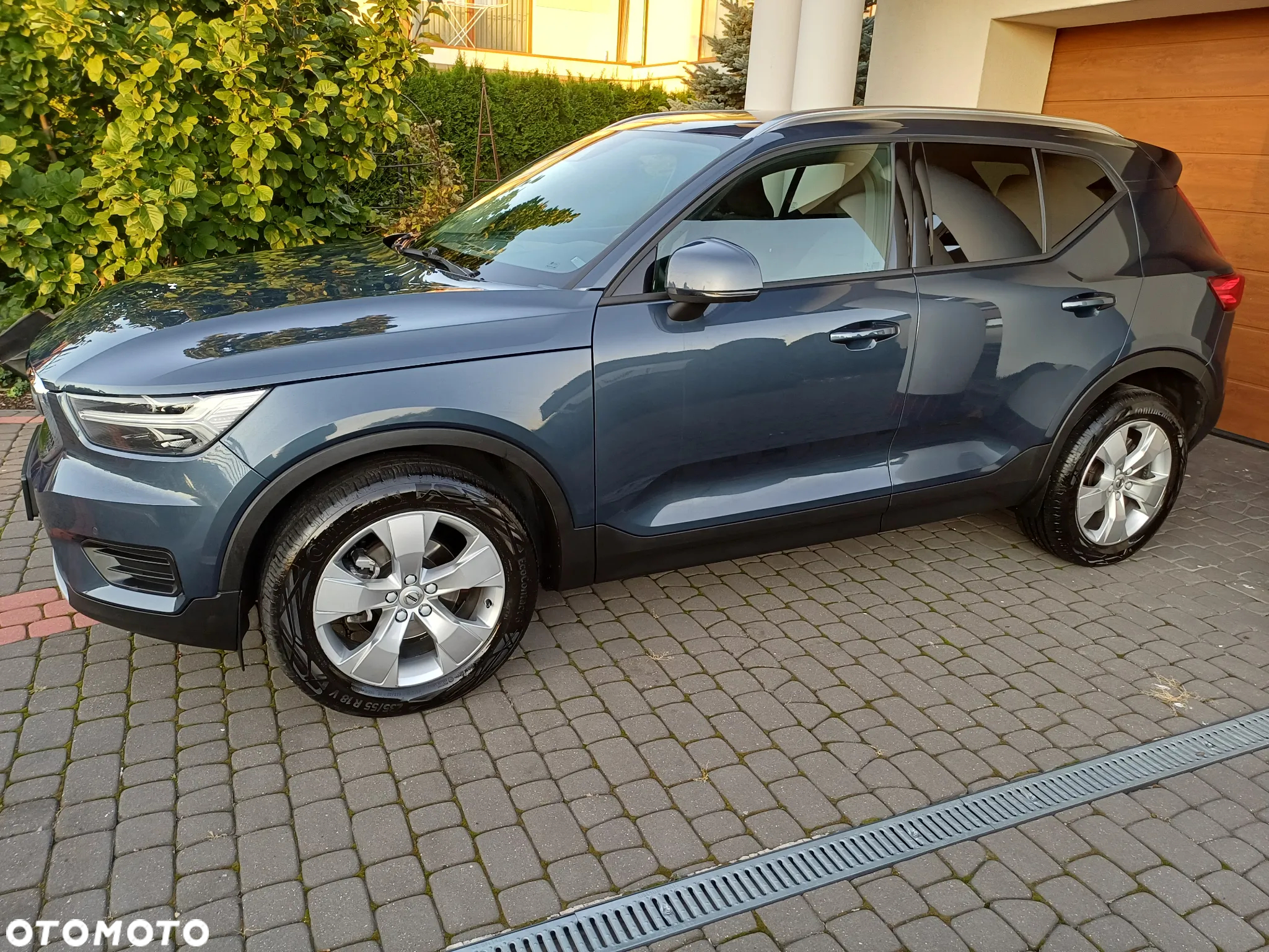 Volvo XC 40 T3 Momentum - 3
