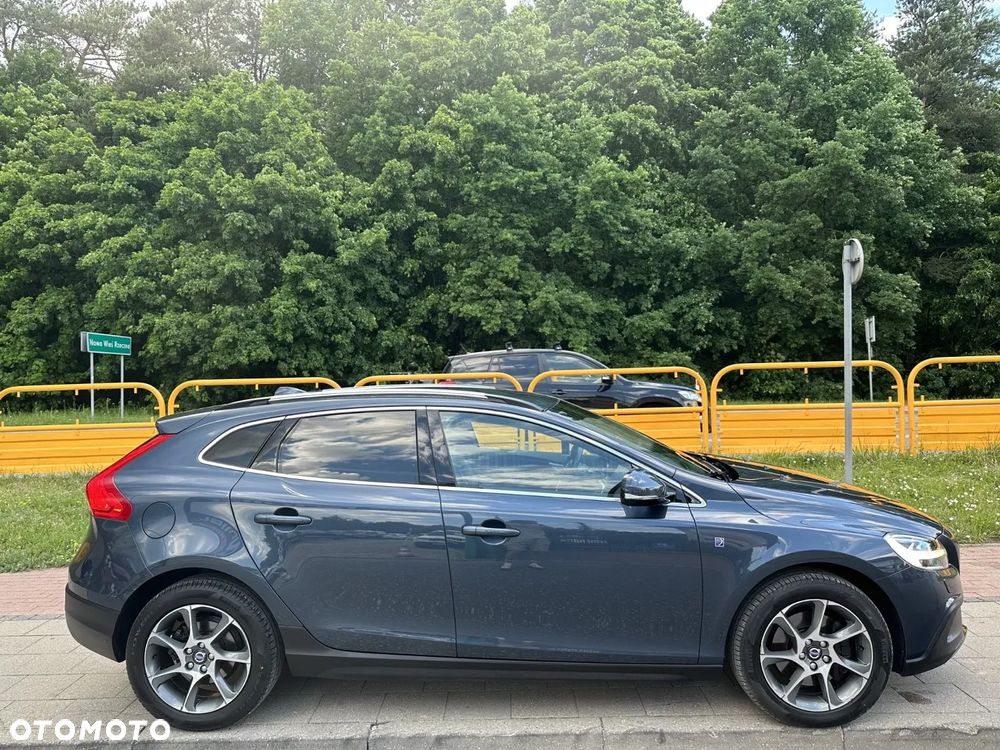 Volvo V40 Cross Country D2 Drive-E Ocean Race - 8